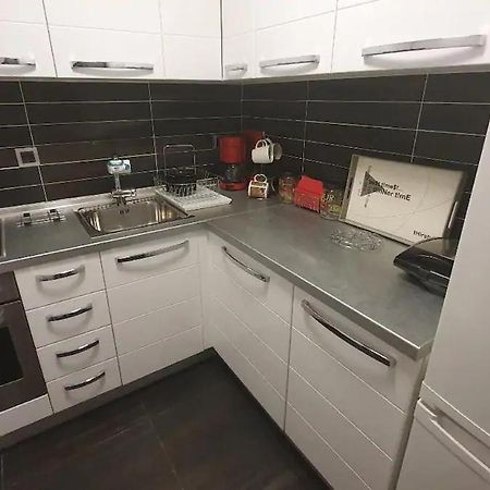 City Center Comfortable Studio Apartment 카발라 외부 사진