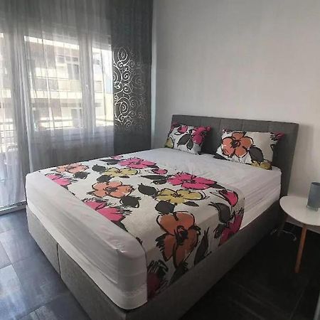 City Center Comfortable Studio Apartment 카발라 외부 사진