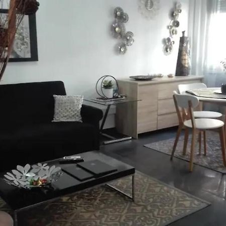 City Center Comfortable Studio Apartment 카발라 외부 사진