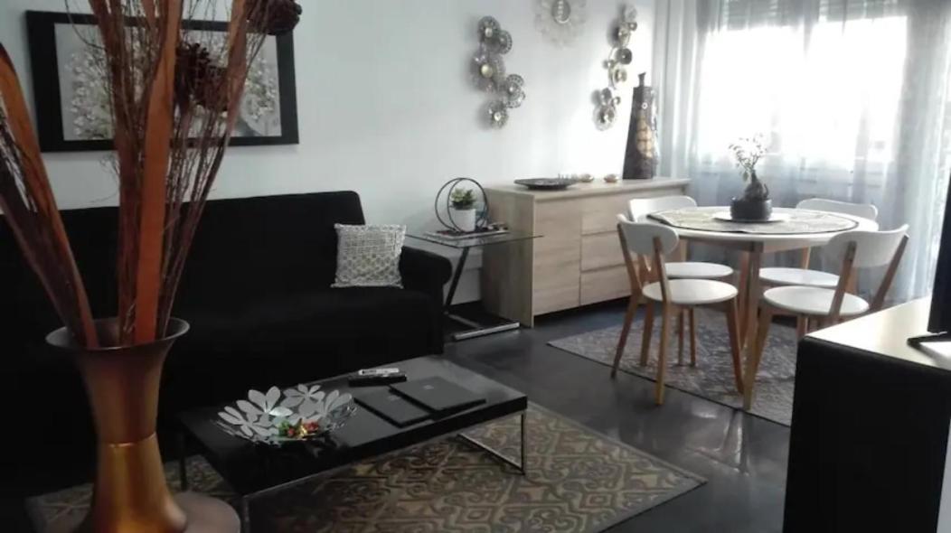 City Center Comfortable Studio Apartment 카발라 외부 사진